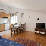 Mirakul شقة مالي لوشينغْ