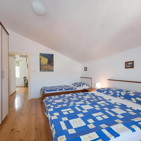 Daire Mirakul Mali Lošinj