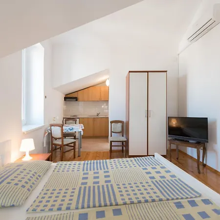 Apartment Mirakul