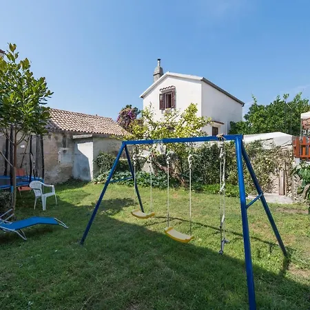 Mirakul Apartman *